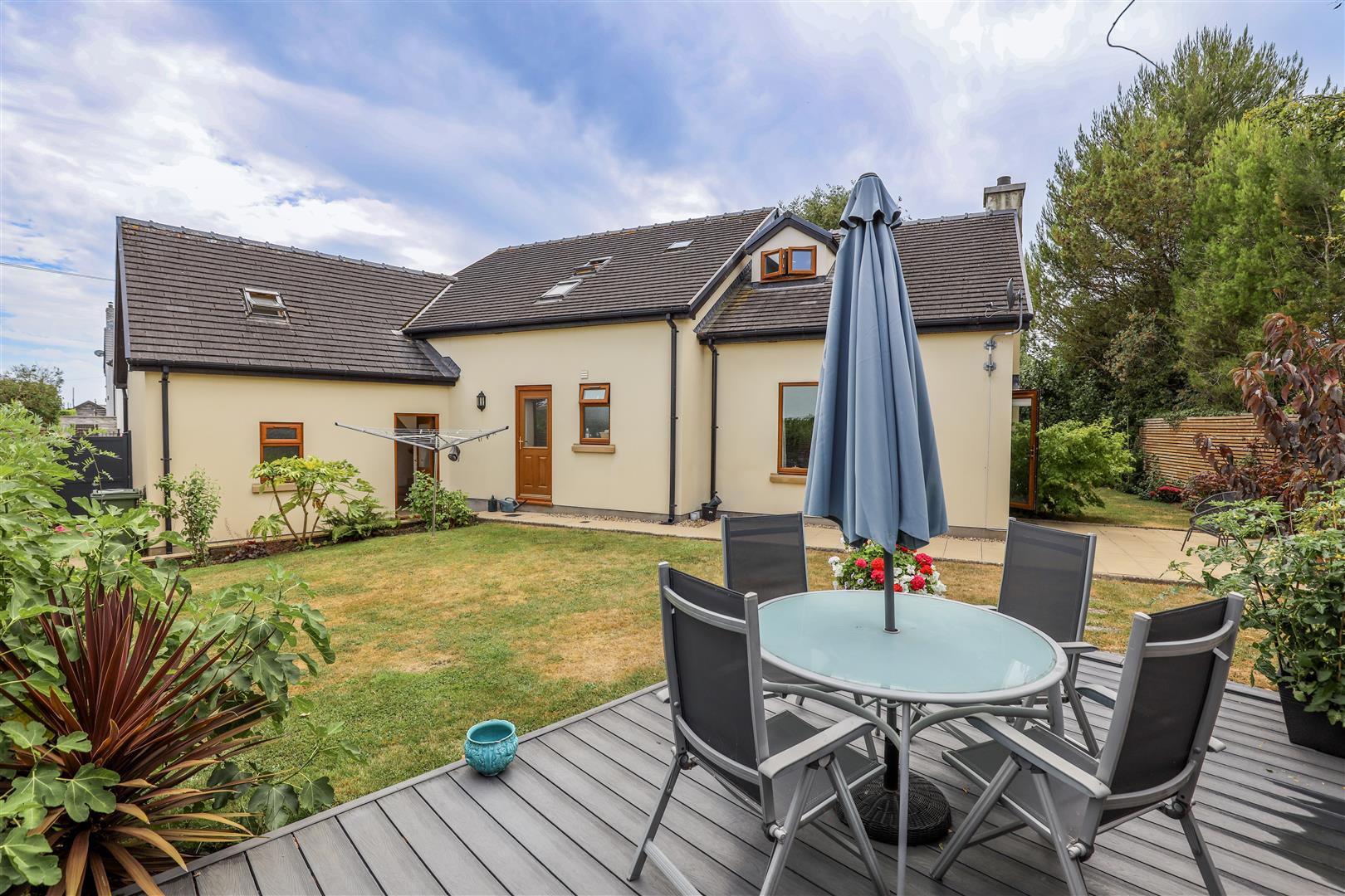 Primrose View, St. Quentins Close, Llanblethian, Cowbridge, Vale Of Glamorgan, CF71 7EZ